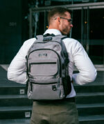 Hunter Grey - Imagen 3